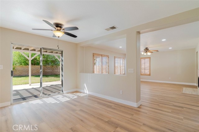 Detail Gallery Image 11 of 50 For 38645 Laurie, Palmdale,  CA 93551 - 4 Beds | 3 Baths