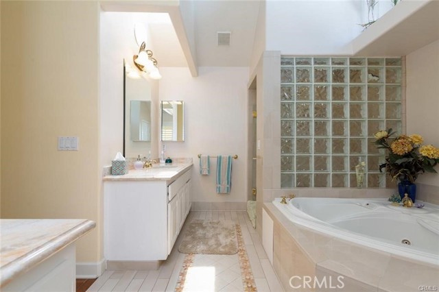 Detail Gallery Image 22 of 52 For 1802 Prince Albert Dr, Riverside,  CA 92507 - 2 Beds | 2 Baths