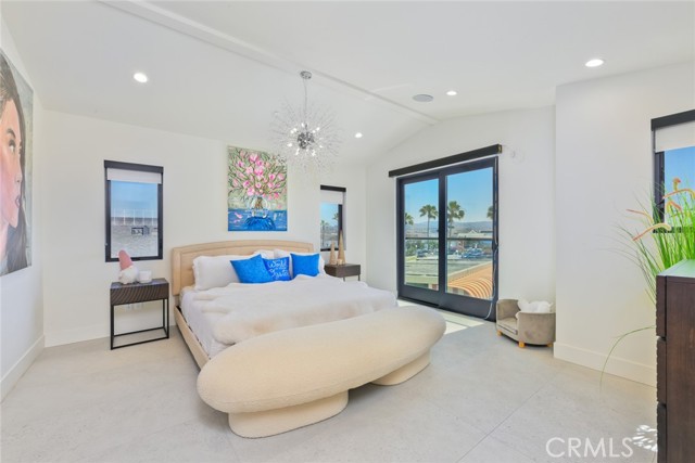 500 E Balboa Boulevard, Newport Beach CA: https://media.crmls.org/medias/90c8430d-0a03-4187-a4c3-9360d0e857fb.jpg