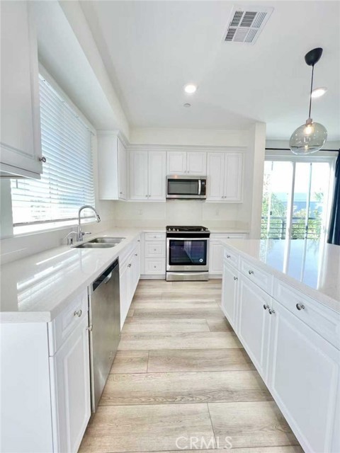 229 Steely, Irvine CA: https://media.crmls.org/medias/90c88dda-fb56-42ed-bc43-21ca0cfcd52d.jpg