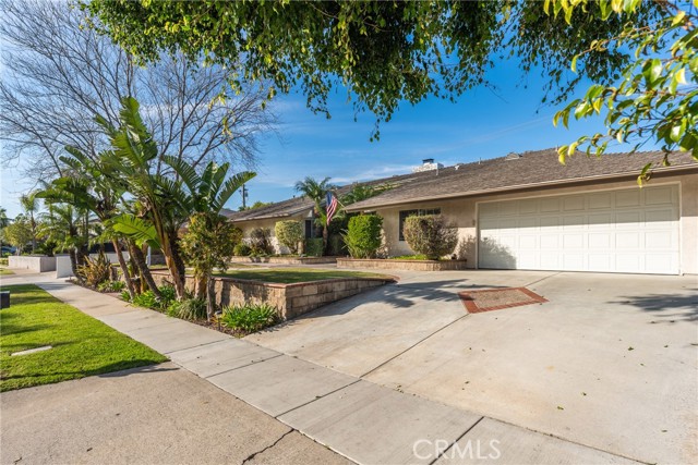 18921 Silver Maple Way, Tustin, California 92705, 5 Bedrooms Bedrooms, ,3 BathroomsBathrooms,Residential,For Sale,18921 Silver Maple Way,CRPW24211326