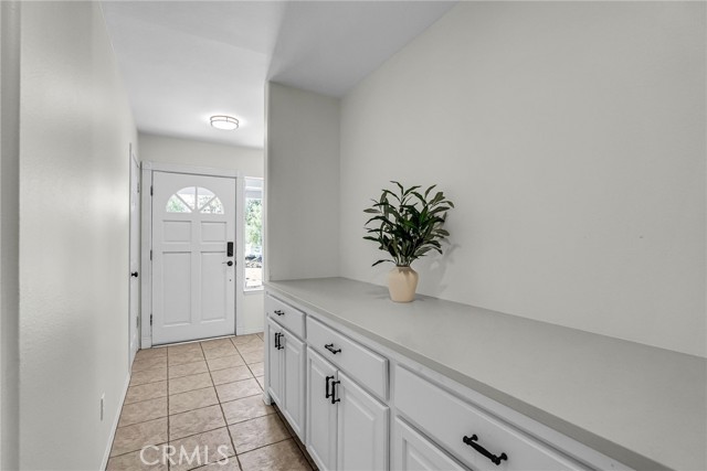 18150 Granite Avenue, Riverside CA: https://media.crmls.org/medias/90c98a40-c70f-4005-a054-27a242d6b1b8.jpg