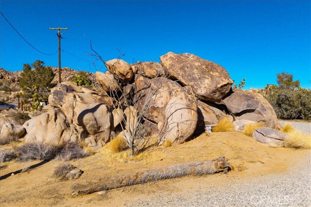 8427 Rock Haven Road, Joshua Tree CA: https://media.crmls.org/medias/90cb0cbe-49a9-47fc-ac6f-23b8c05f8ac5.jpg