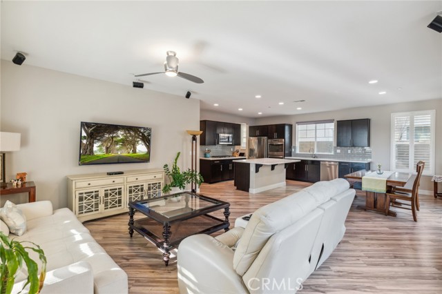 Detail Gallery Image 3 of 24 For 123 Sparrow, Irvine,  CA 92618 - 3 Beds | 2/1 Baths