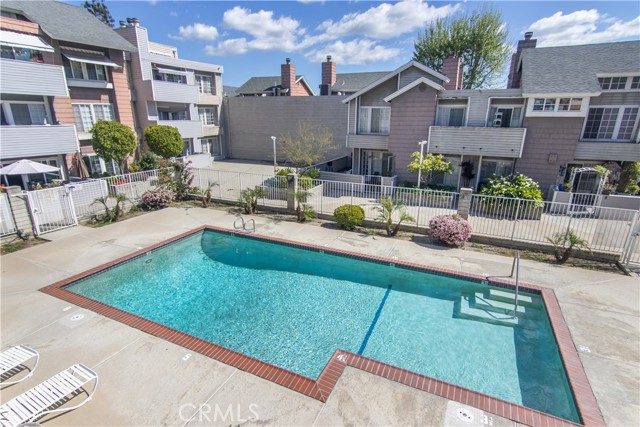 Detail Gallery Image 18 of 21 For 20235 Keswick St #102,  Winnetka,  CA 91306 - 2 Beds | 2 Baths