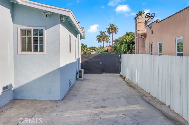 1612 West 71st Street photo 55