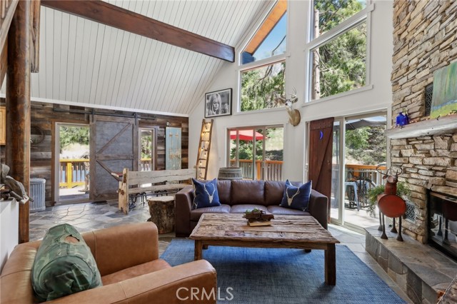 Detail Gallery Image 18 of 59 For 385 Iris Dr, Twin Peaks,  CA 92391 - 4 Beds | 3 Baths