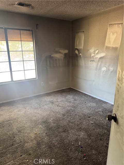 Detail Gallery Image 31 of 31 For 647 E Jenner St, Lancaster,  CA 93535 - 3 Beds | 2/1 Baths