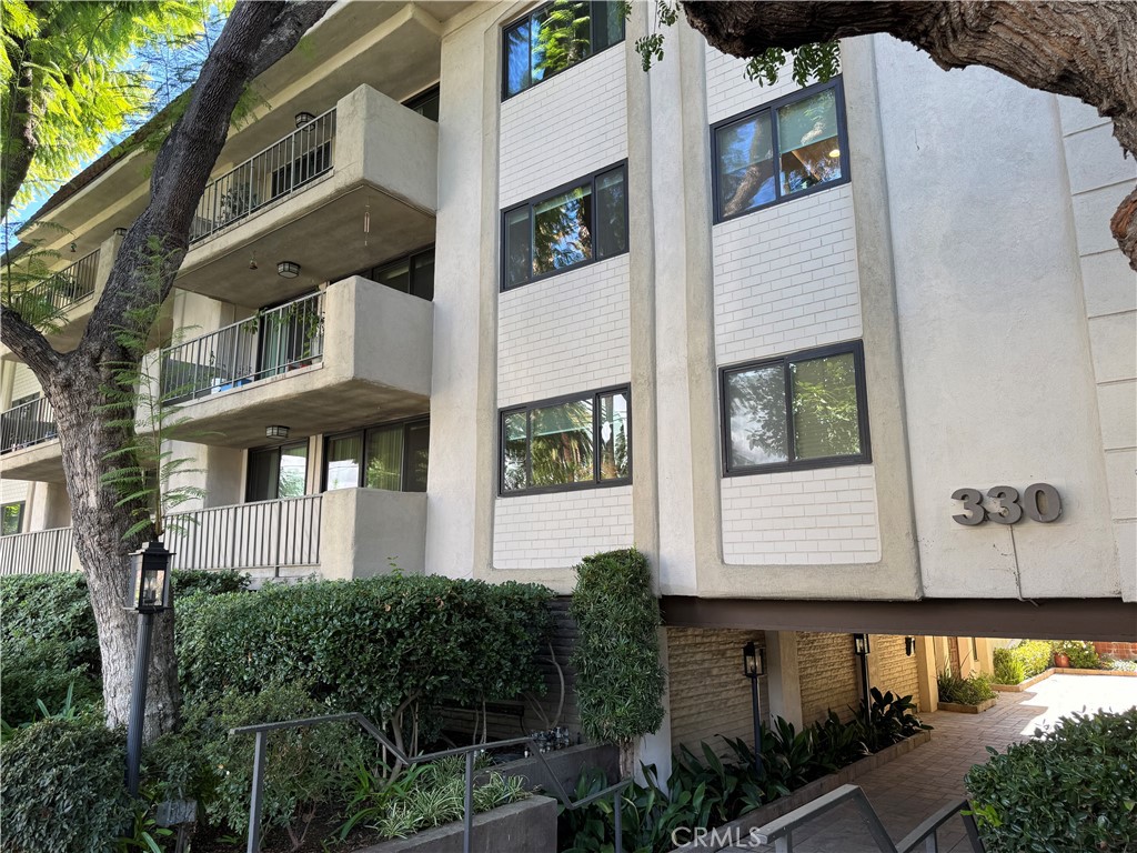 330 W California Boulevard