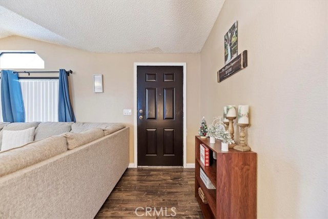 Detail Gallery Image 13 of 47 For 4901 Green River #181,  Corona,  CA 92880 - 3 Beds | 2 Baths
