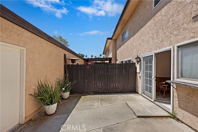 Detail Gallery Image 19 of 22 For 10602 White Oak Dr, Riverside,  CA 92505 - 2 Beds | 2 Baths