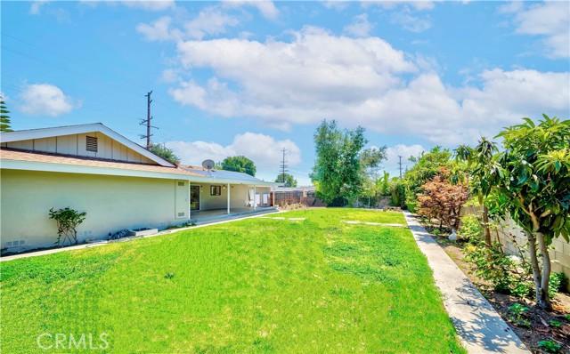 2215 El Monte Avenue, Arcadia CA: https://media.crmls.org/medias/90cfc13b-77c4-4e2d-85b6-92ddd0b54c28.jpg