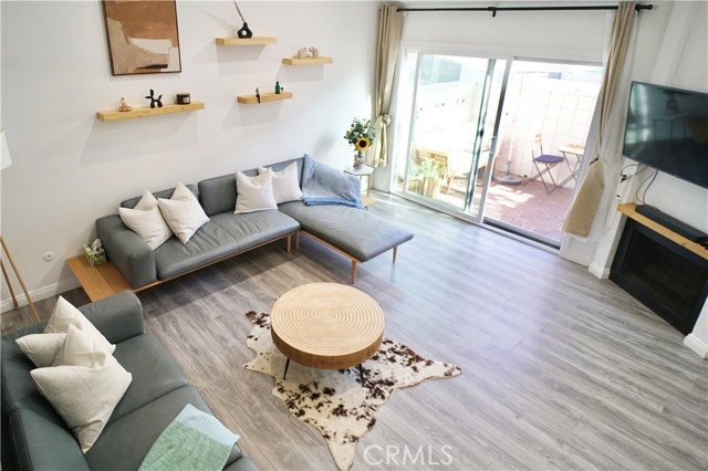 Detail Gallery Image 3 of 24 For 596 W Huntington #F,  Arcadia,  CA 91007 - 3 Beds | 3 Baths