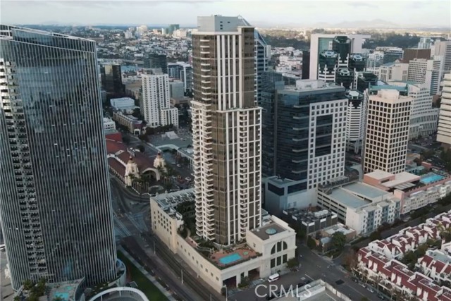 700 E Street, San Diego, California 92101, 1 Bedroom Bedrooms, ,2 BathroomsBathrooms,Residential,For Sale,E Street,OC24112082