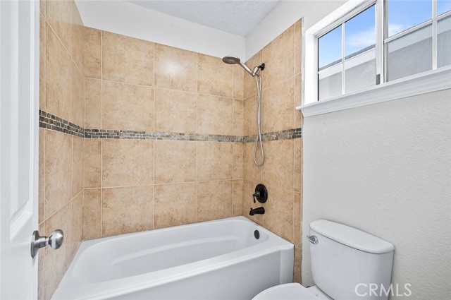 1302 N San Antonio Avenue, Upland CA: https://media.crmls.org/medias/90d08f6b-ef9d-4c6d-a696-bb9033bc2ab8.jpg