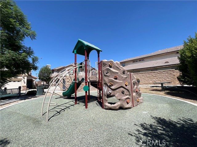 Detail Gallery Image 24 of 25 For 16558 Paine St #7,  Fontana,  CA 92336 - 3 Beds | 2/1 Baths