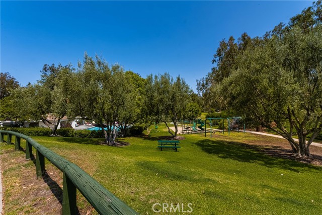 8009 E Eucalyptus Trail, Orange CA: https://media.crmls.org/medias/90d22bf5-2c6d-4a42-94f3-065f58dbbf1d.jpg