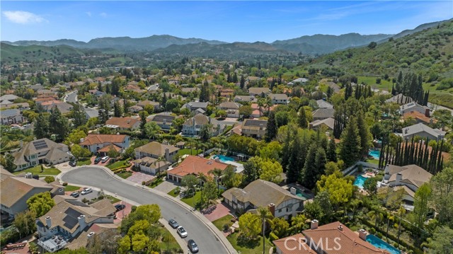 29528 Ridgeway Drive, Agoura Hills CA: https://media.crmls.org/medias/90d22e7f-fd31-49bf-a186-9a7820c92e34.jpg