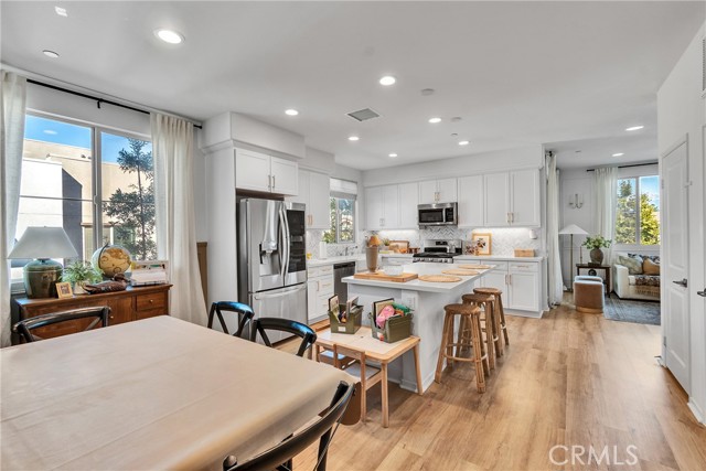 Detail Gallery Image 4 of 23 For 8367 Explorer, Chino,  CA 91708 - 3 Beds | 2/1 Baths