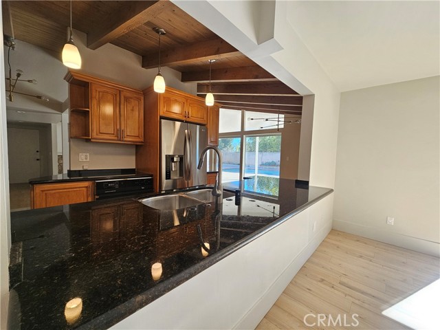 Detail Gallery Image 22 of 37 For 17530 Tuba St, Northridge,  CA 91325 - 4 Beds | 2/1 Baths