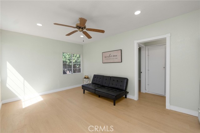 Detail Gallery Image 4 of 30 For 25160 Elmo, San Bernardino,  CA 92404 - 2 Beds | 1 Baths