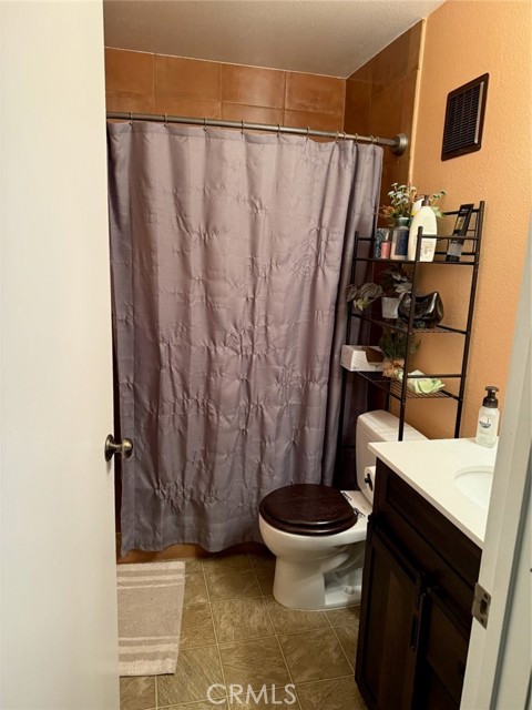 Detail Gallery Image 13 of 16 For 21203 Trumpet Dr #103,  Newhall,  CA 91321 - 2 Beds | 2 Baths