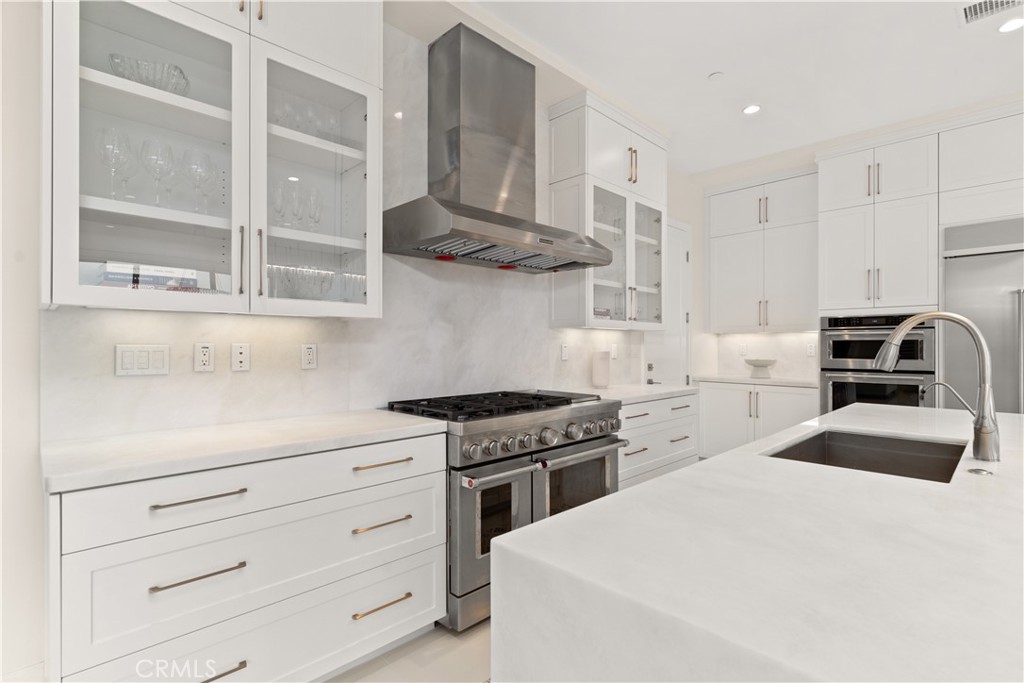 MLS #OC25274910 image #10