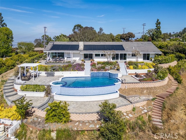 2 El Concho Lane, Rolling Hills CA: https://media.crmls.org/medias/90d4a7c6-ec58-453d-8ff6-18f1f2114d1d.jpg