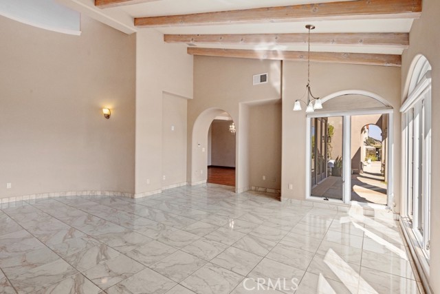 38075 Via Majorca, Murrieta CA: https://media.crmls.org/medias/90d5a56f-504c-4ef5-8d0e-13221a079b94.jpg