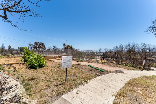 15475 Albright Street, Pacific Palisades CA: https://media.crmls.org/medias/90d63e87-5b40-4c45-87a3-5fb1ccfff4fb.jpg