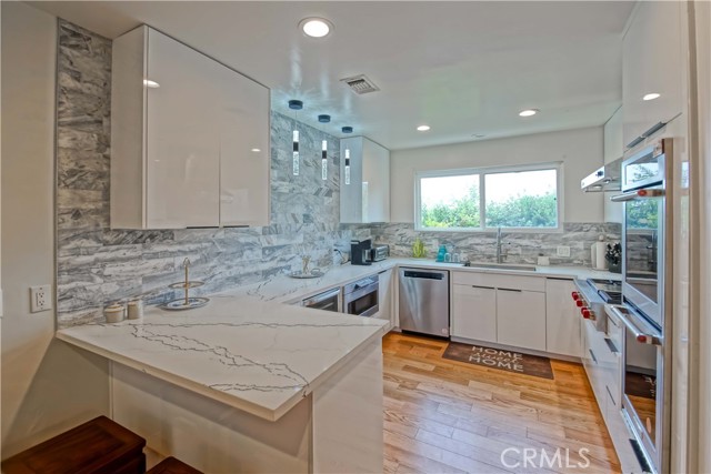Detail Gallery Image 32 of 75 For 428 Avenida De Jose, Redondo Beach,  CA 90277 - 3 Beds | 2 Baths
