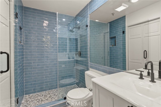 Detail Gallery Image 14 of 20 For 2 Canyon Island Dr #2,  Newport Beach,  CA 92660 - 2 Beds | 2 Baths