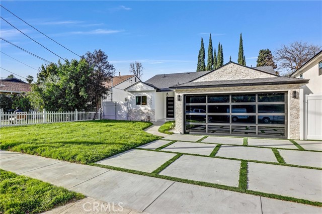 Detail Gallery Image 4 of 43 For 13021 Killion St, Sherman Oaks,  CA 91401 - 3 Beds | 2/1 Baths
