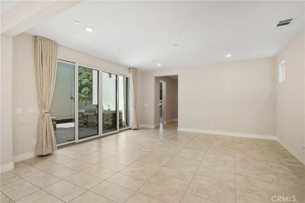 6795 Solterra Vista Pkwy - photo 12