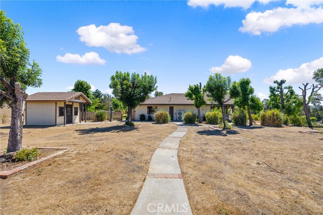 Image 41 of 58 For 41050 Mesa Robles Circle