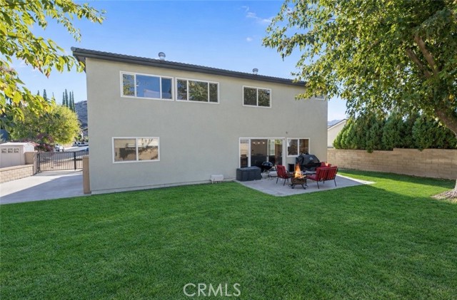 Detail Gallery Image 37 of 46 For 28975 Lotusgarden Dr, Canyon Country,  CA 91387 - 4 Beds | 3 Baths