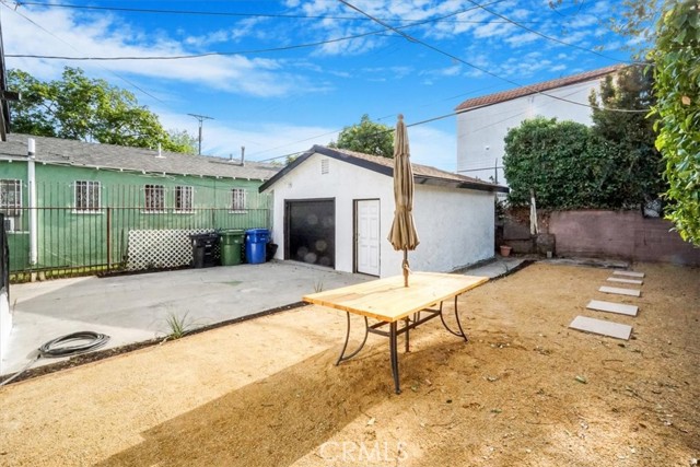 Detail Gallery Image 23 of 25 For 4265 S Hobart Bld, Los Angeles,  CA 90062 - 3 Beds | 2 Baths