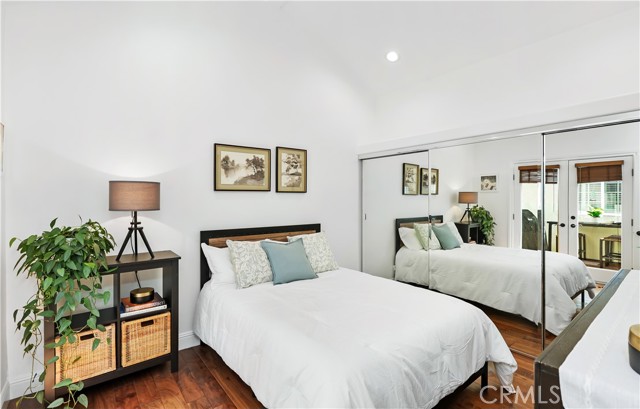 Detail Gallery Image 15 of 31 For 510 Marguerite Ave #B,  Corona Del Mar,  CA 92625 - 3 Beds | 2/1 Baths