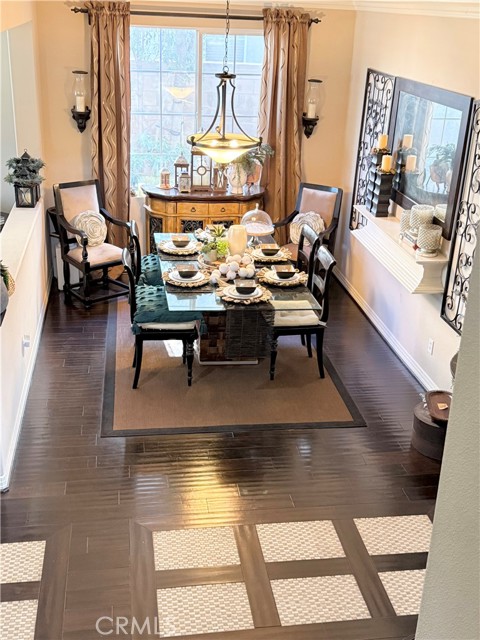 Detail Gallery Image 5 of 12 For 7056 Calina, Corona,  CA 92880 - 5 Beds | 3 Baths