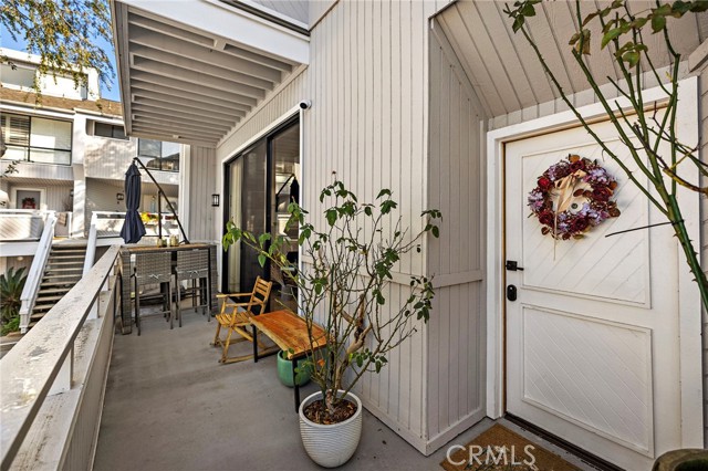 Detail Gallery Image 20 of 29 For 12 Encore Ct, Newport Beach,  CA 92663 - 4 Beds | 2/1 Baths