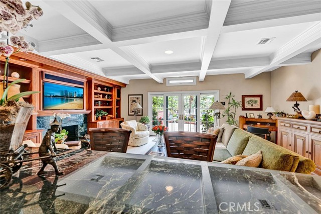 10302 Broadview Place, North Tustin CA: https://media.crmls.org/medias/90dc1702-9199-44bf-b0ef-04dea8f5fecf.jpg