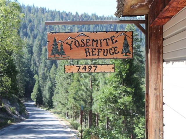 7497 Yosemite Park Way, Yosemite CA: https://media.crmls.org/medias/90dc605b-dfa1-461e-9b08-03319a9ecf0a.jpg