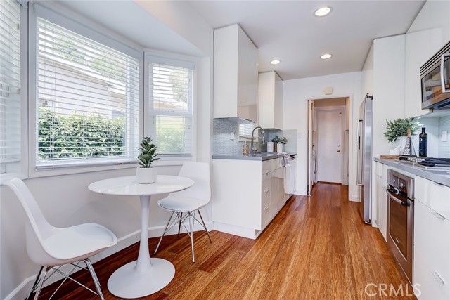 1170 Shelley Street, Manhattan Beach, California 90266, 4 Bedrooms Bedrooms, ,3 BathroomsBathrooms,Residential,Sold,Shelley,SB22186838