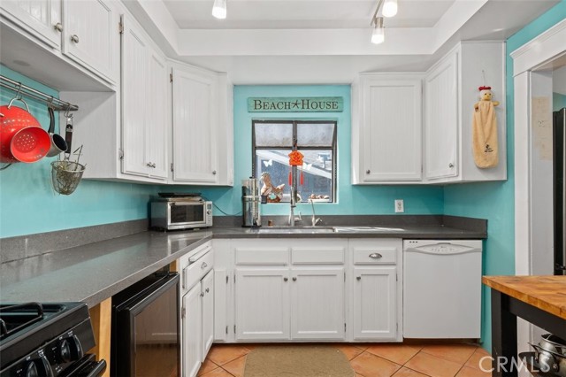 509 Francisca Avenue, Redondo Beach, California 90277, 2 Bedrooms Bedrooms, ,1 BathroomBathrooms,Residential,Sold,Francisca,PV22057057