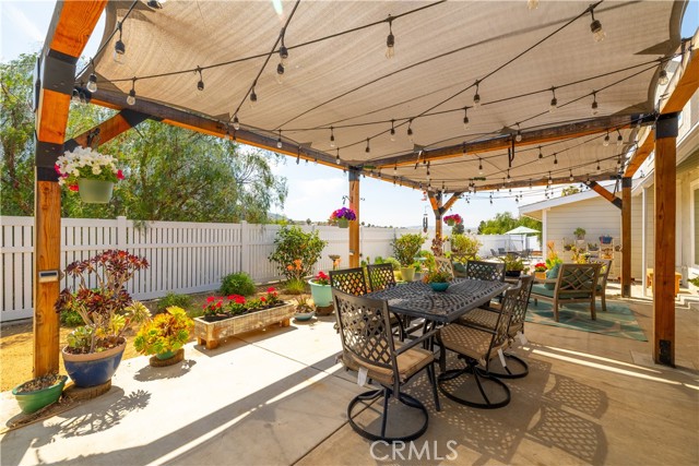 2010 Oakland Hills Drive, Corona CA: https://media.crmls.org/medias/90de6fb7-df13-4271-ba01-c0681b7a8c0d.jpg