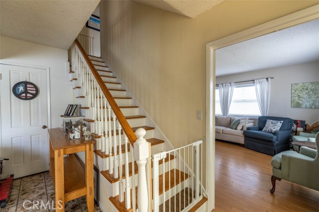 931 5th Street, Hermosa Beach, California 90254, 6 Bedrooms Bedrooms, ,2 BathroomsBathrooms,Residential,Sold,5th,SB22187324