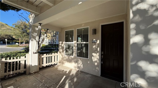 Image 2 of 47 For 31 Quartz Lane