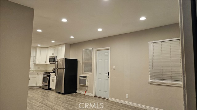 Detail Gallery Image 3 of 14 For 16907 S Harvard, Gardena,  CA 90247 - 5 Beds | 3 Baths