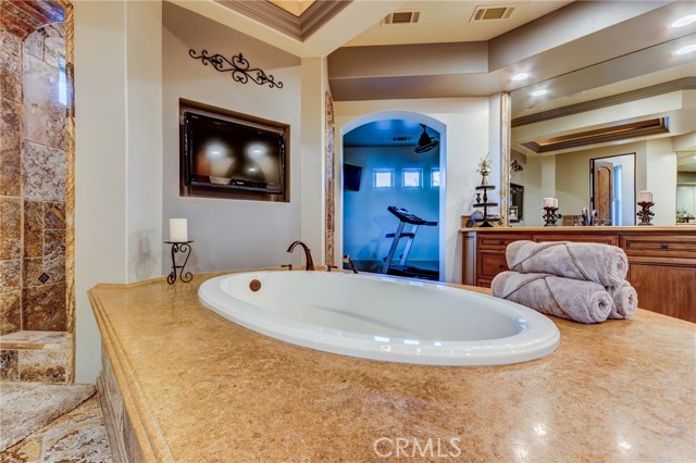 Detail Gallery Image 67 of 75 For 12260 Desert Rose Way, Oak Hills,  CA 92344 - 4 Beds | 4/1 Baths