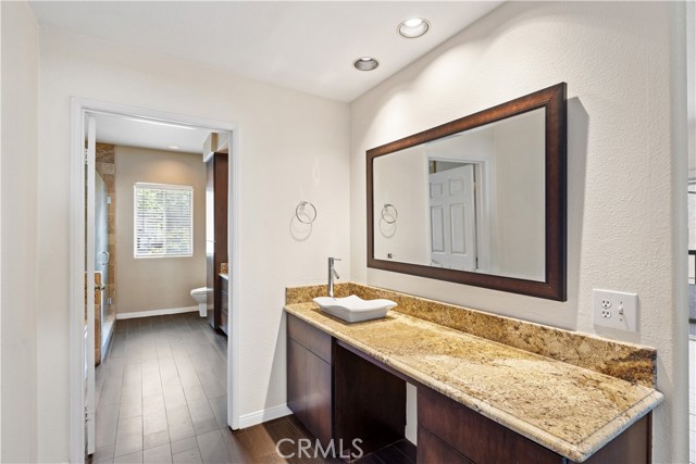 4313 Van Nuys Boulevard, Sherman Oaks CA: https://media.crmls.org/medias/90dfb3ec-b66e-436d-8085-e02864d9034a.jpg